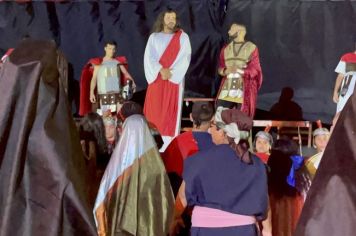 Foto - PAIXÃO DE CRISTO EMOCIONA CERCA DE 1500 MIL PESSOAS NA PRAÇA DA BÍBLIA