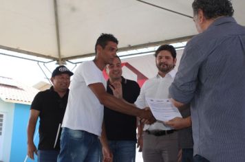 Foto - Inauguração do Empreendimento Cajati D- 65 casas e entrega de 280 títulos de Regularização Fundiária