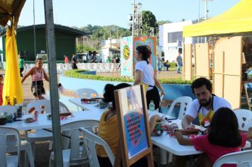 Foto - CIRCUITO SESC NA PRAÇA DA BÍBLIA