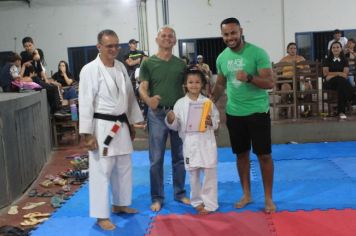 Foto - ESPORTE SANO CAJATI PROMOVE GRADUAÇÃO COM  TROCA DE FAIXAS E DOAÇÃO DE KIMONOS PARA ATLETAS INICIANTES