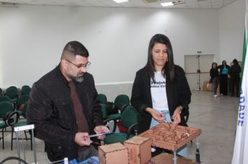 Foto - Professores da Secretaria de Educação de Cajati recebem Certificação do Curso de Robótica