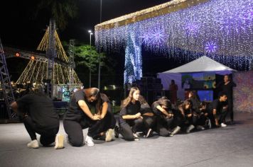 Foto - ABERTURA OFICIAL DO NATAL ENCANTADO ACONTECEU NA NOITE DESTE SÁBADO (7/12)