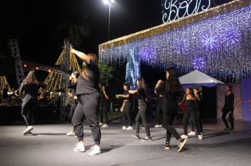 Foto - ABERTURA OFICIAL DO NATAL ENCANTADO ACONTECEU NA NOITE DESTE SÁBADO (7/12)