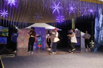 Foto - ABERTURA OFICIAL DO NATAL ENCANTADO ACONTECEU NA NOITE DESTE SÁBADO (7/12)