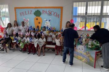 Foto - PREFEITURA DE CAJATI REALIZA ENTREGA  DE OVOS DE PÁSCOA E MIMOS ESPECIAIS!