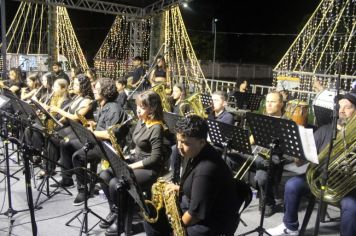 Foto - ABERTURA OFICIAL DO NATAL ENCANTADO ACONTECEU NA NOITE DESTE SÁBADO (7/12)