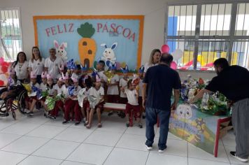 Foto - PREFEITURA DE CAJATI REALIZA ENTREGA  DE OVOS DE PÁSCOA E MIMOS ESPECIAIS!