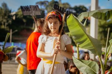 Foto - Cajati, Terra da Banana- Sabores e Saberes- apresentações das escolas municipais