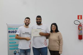 Foto - Professores da Secretaria de Educação de Cajati recebem Certificação do Curso de Robótica