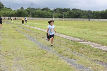 Foto - Torneio de Atletismo entres as APAES do Vale do Ribeira foi realizado no Centro de Eventos em Cajati