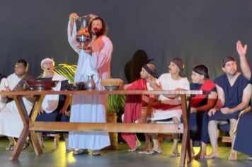 Foto - PAIXÃO DE CRISTO EMOCIONA CERCA DE 1500 MIL PESSOAS NA PRAÇA DA BÍBLIA