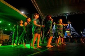 Foto - Espetáculo Rei Leão e banda Projeto X