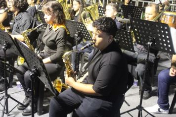 Foto - ABERTURA OFICIAL DO NATAL ENCANTADO ACONTECEU NA NOITE DESTE SÁBADO (7/12)