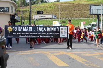 Foto - CAMINHADA FAÇA BONITO EM ALUSÃO AO 18 DE MAIO - DIA NACIONAL DE COMBATE AO ABUSO E À EXPLORAÇÃO SEXUAL