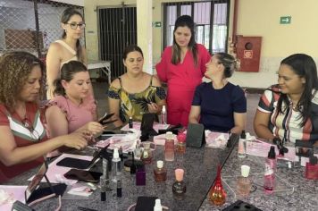 Foto - Consultoria Personalizada, a importância do autocuidado e apresentação profissional foi o tema do encontro comemorativo ao Dia Internacional da Mulher