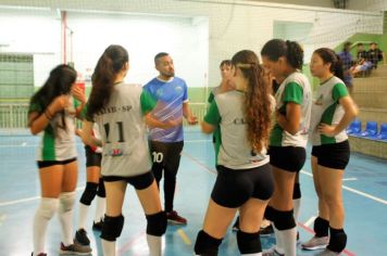 Foto - Campeãs da fase Sub-Regional dos Jogos Abertos da Juventude 2023 realizam amistoso em Cajati