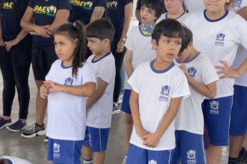 Foto - Torneio de Atletismo entres as APAES do Vale do Ribeira foi realizado no Centro de Eventos em Cajati