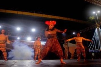 Foto - Espetáculo Rei Leão e banda Projeto X