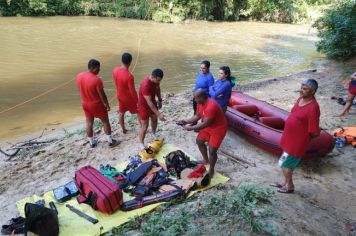 Foto - Treinamento de técnicas de salvamento 