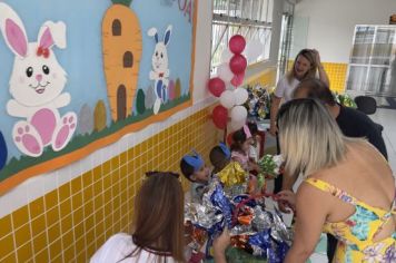 Foto - PREFEITURA DE CAJATI REALIZA ENTREGA  DE OVOS DE PÁSCOA E MIMOS ESPECIAIS!