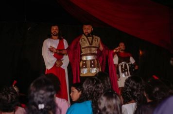 Foto - PAIXÃO DE CRISTO EMOCIONA CERCA DE 1500 MIL PESSOAS NA PRAÇA DA BÍBLIA