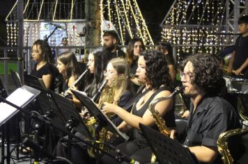 Foto - ABERTURA OFICIAL DO NATAL ENCANTADO ACONTECEU NA NOITE DESTE SÁBADO (7/12)