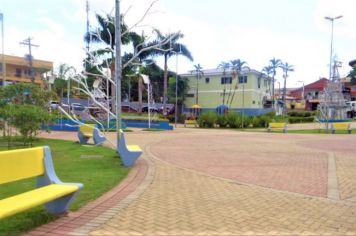 Praça da Bíblia em Cajati sofre vandalismo após receber nova pintura