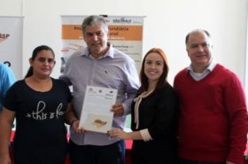 Prefeitura entrega mais de 90 títulos de domínio