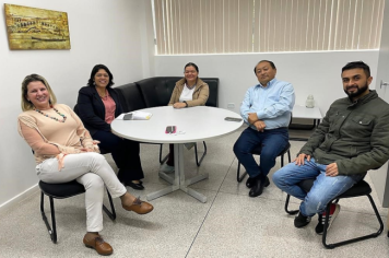 Prefeito Koga Visita o Departamento de Educação e Cultura