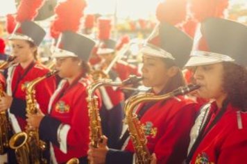 Banda Municipal recebe novos uniformes