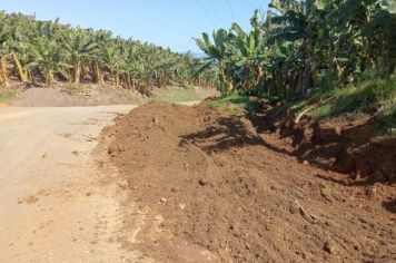 Serviços Municipais realiza o alargamento e melhorias na estrada do Capitão Bráz