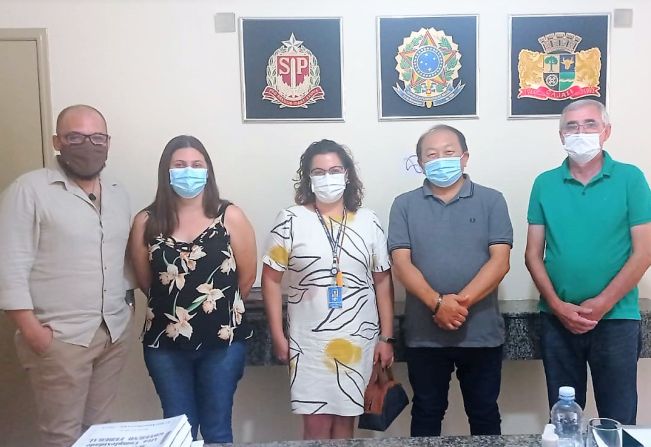 Prefeito Luiz Henrique Koga recebe a visita dos representantes do SEBRAE-SP e FGV