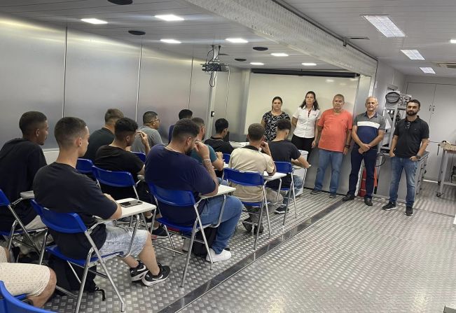 AULA INAUGURAL DO CURSO DE AUXILIAR DE MECÂNICO E MANUTENÇÃO