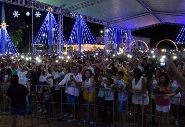 Virada do ano reúne cerca de 8 mil pessoas em Cajati