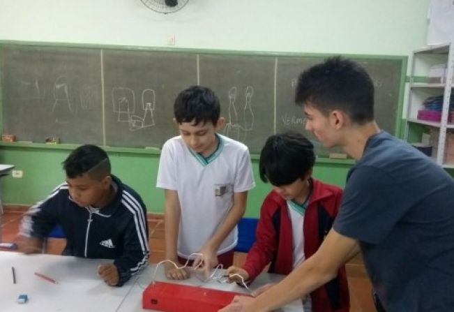 Feira Cultural apresenta projeto de robótica desenvolvido por alunos do ensino fundamental